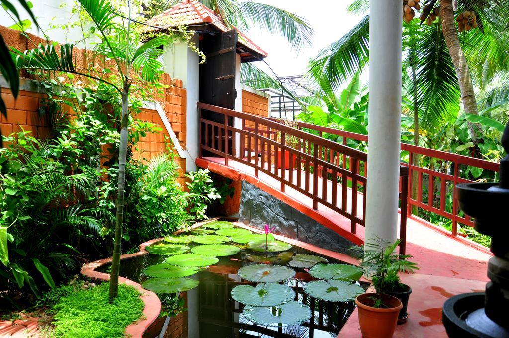 Chakra Ayurvedic Resort Kovalam Exterior foto